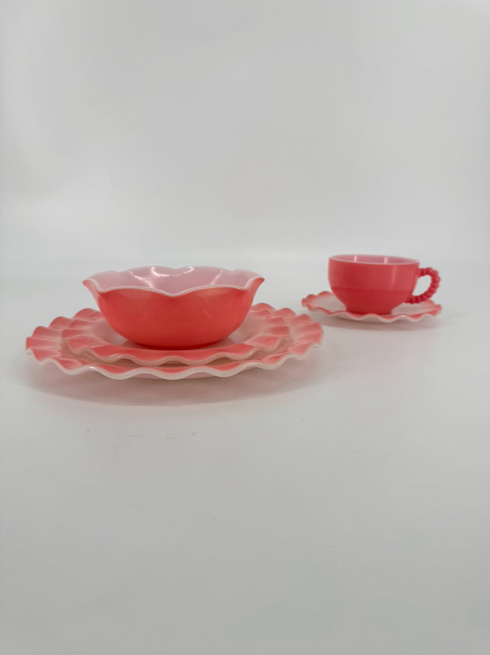 HAZEL ATLAS Pink & White Milk Glass Ripple Setting for 6