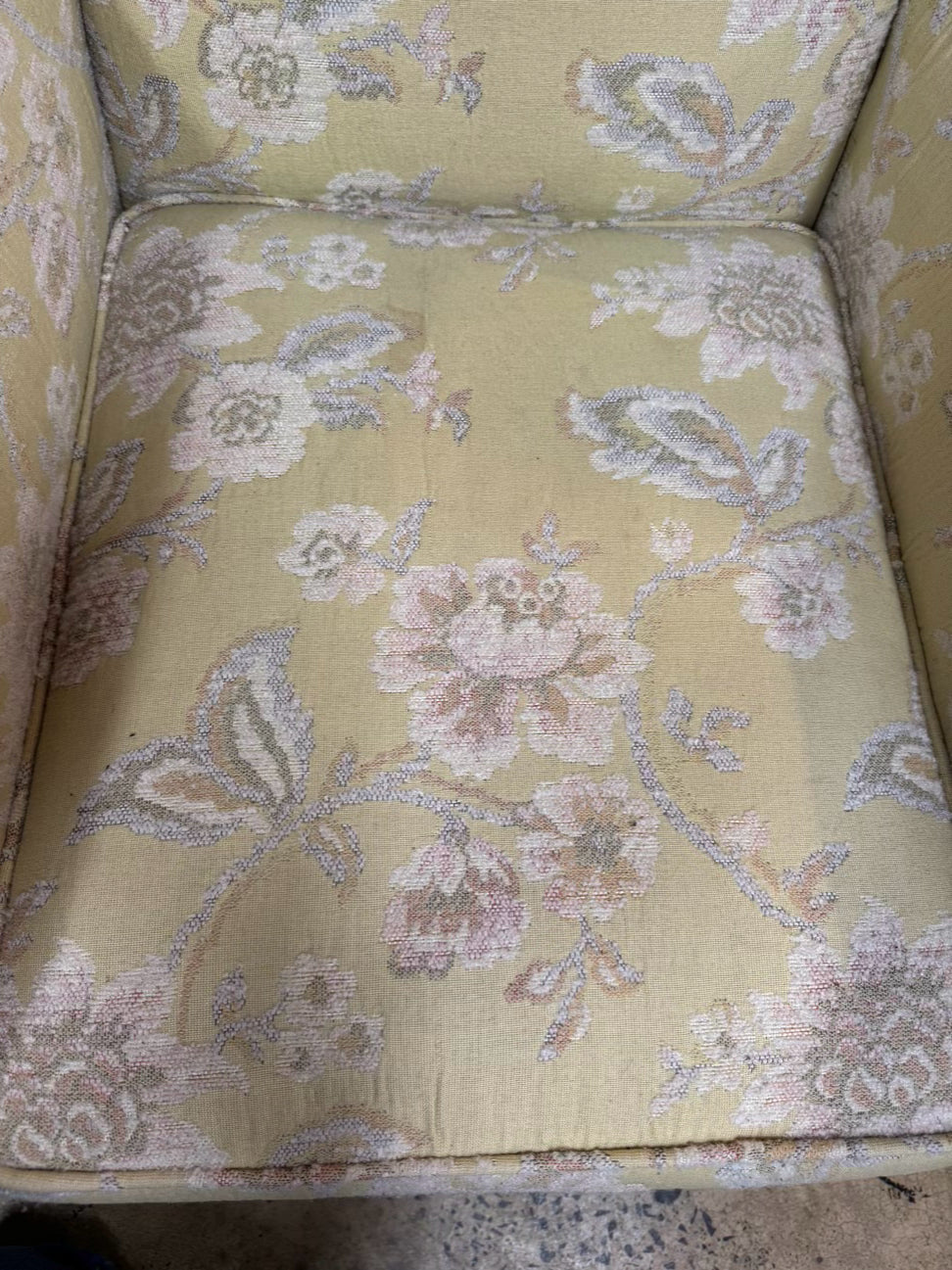 VINTAGE Yellow Floral Chair