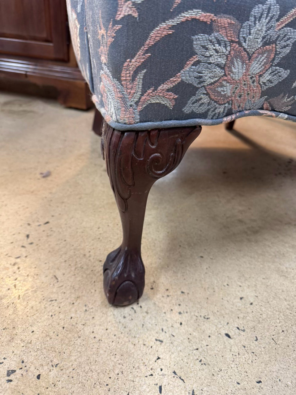 VINTAGE Blue & Pink Barrel Back Floral Chair w/ Queen Anne Legs