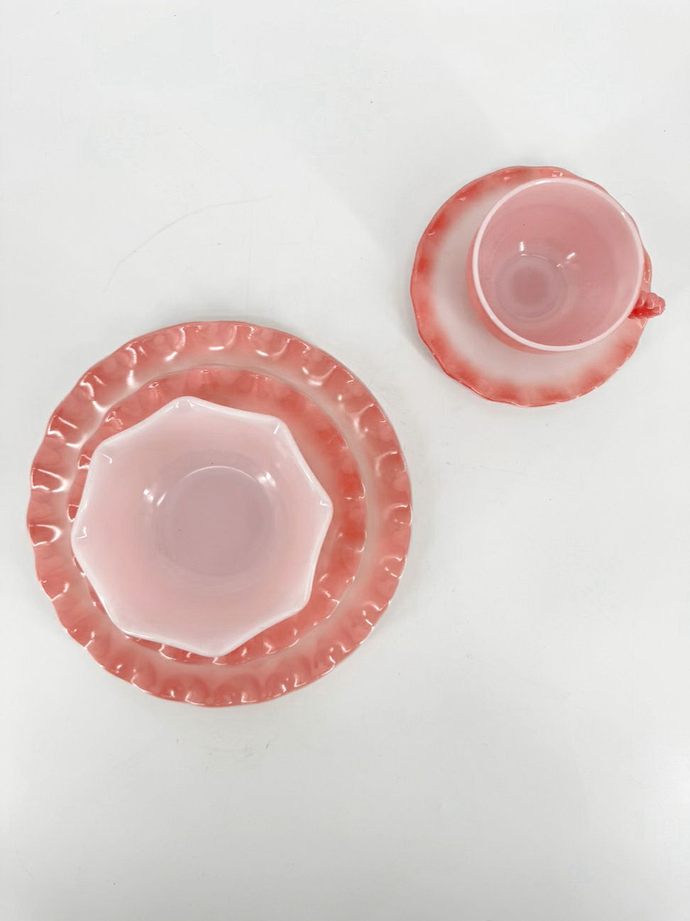 HAZEL ATLAS Pink & White Milk Glass Ripple Setting for 6