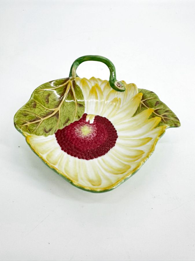 CHELSEA HOUSE Green, Yellow & Pink Porcelain Flower Bowl