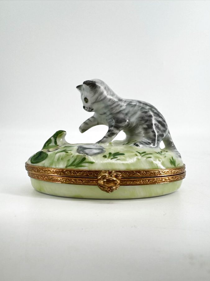 LIMOGES Green & Gray Cat & Frog Ceramic Trinket Box