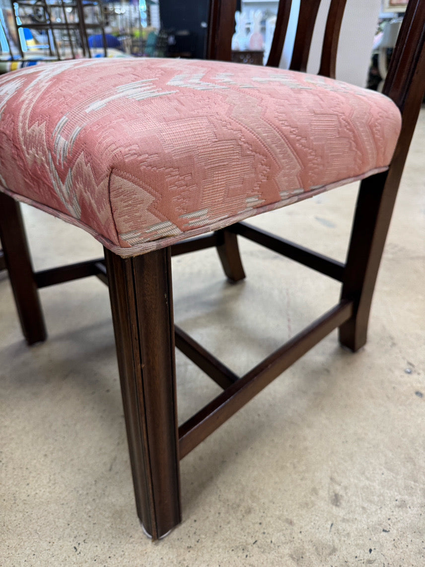 DUNCAN PHYFE Wood Table & 6 Chippendale Chairs w/ 4 Leaves