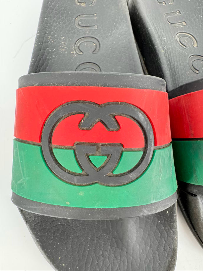 GUCCI Size 8.5 Black, Red & Green Rubber Slides