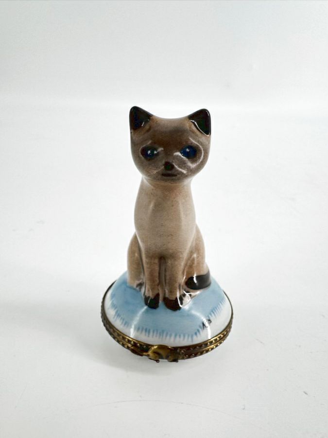LIMOGES Gray & Blue Siamese Cat Ceramic Trinket Box