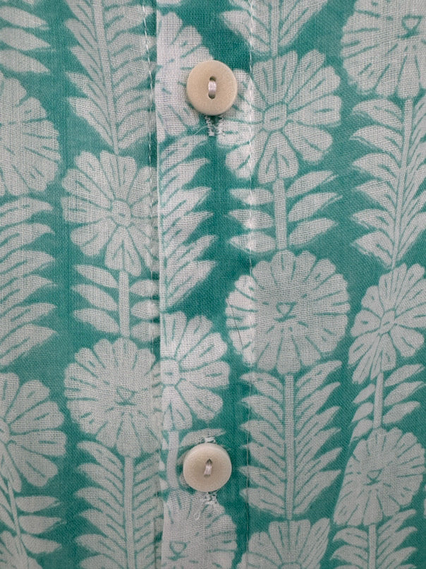 THE LAMU COLLECTION Size M Teal Print Blouse