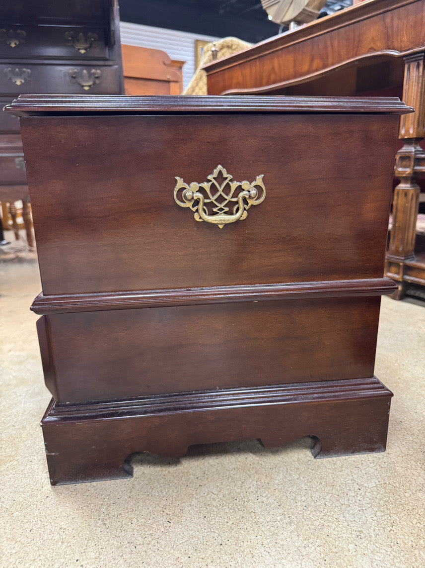 Wood Felt-Lined Hope Chest