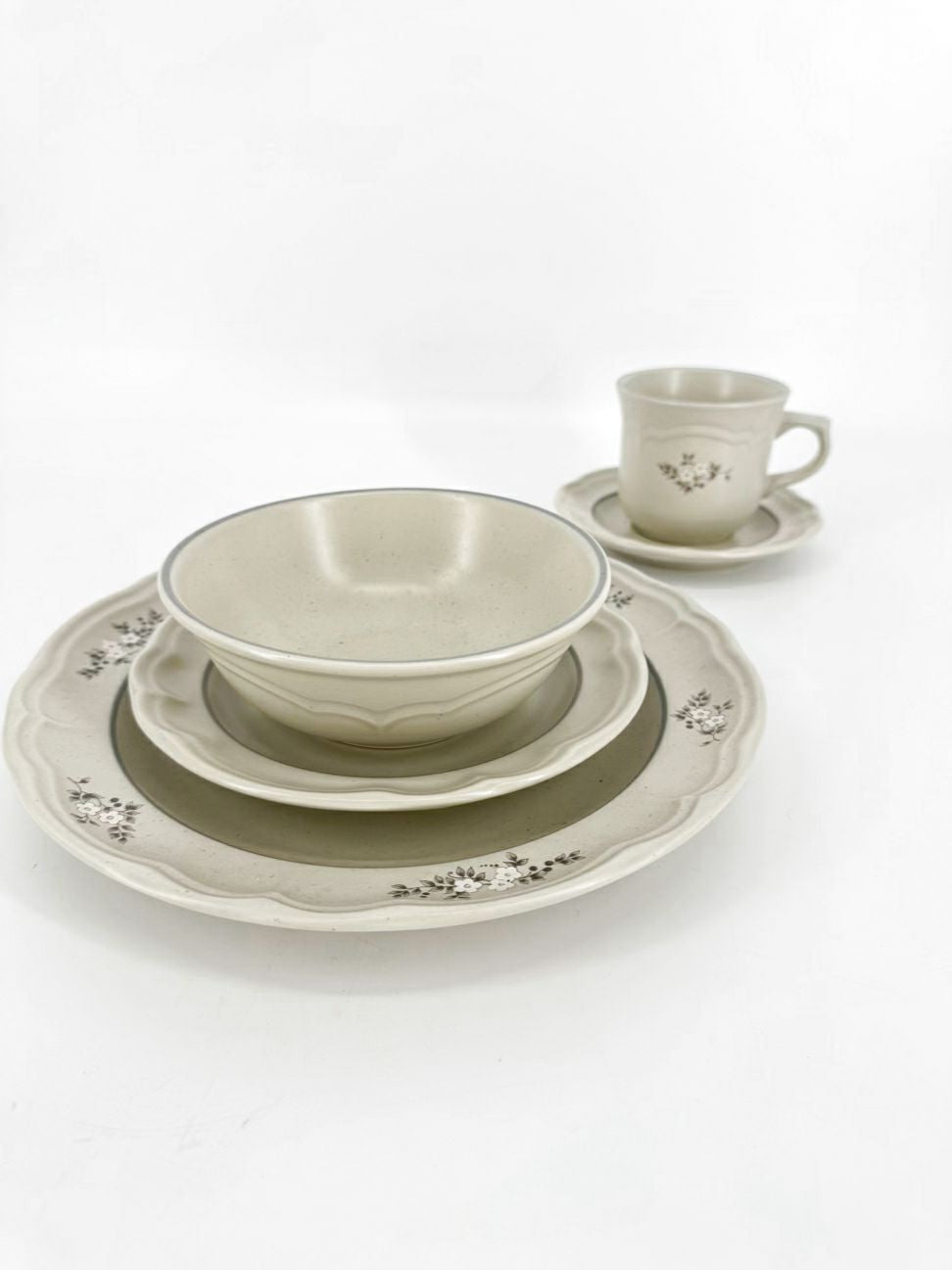PFALTZGRAFF Cream & Blue Stoneware Heirloom Set of 2 Dinnerware