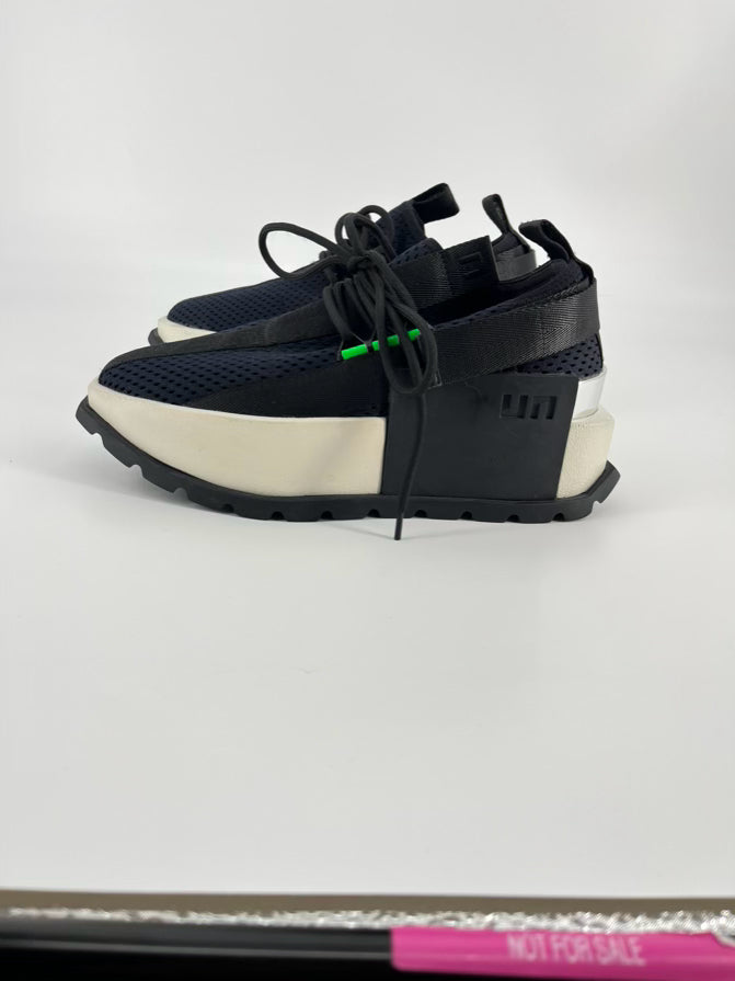 UNITED NUDE Size 40 Navy & Cream Mesh Sneakers