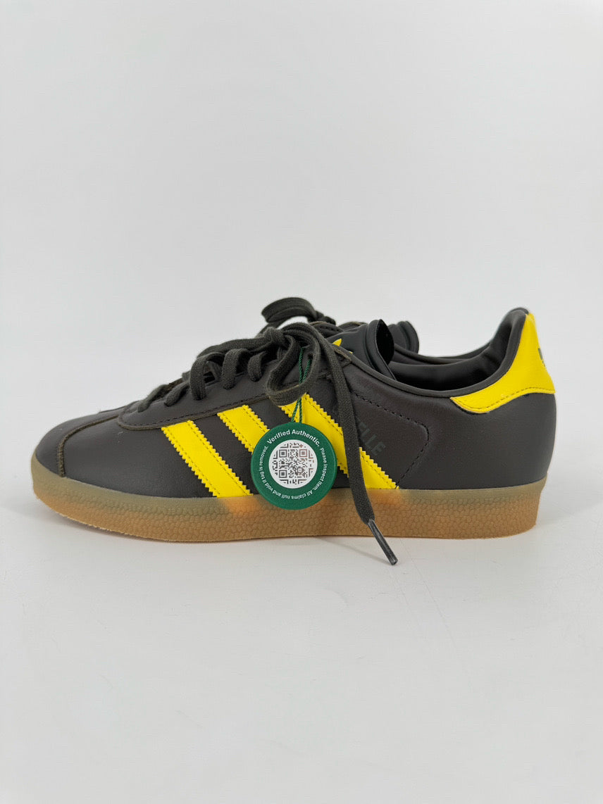 ADIDAS Size 7 Olive & Yellow Samba Sneakers NWT