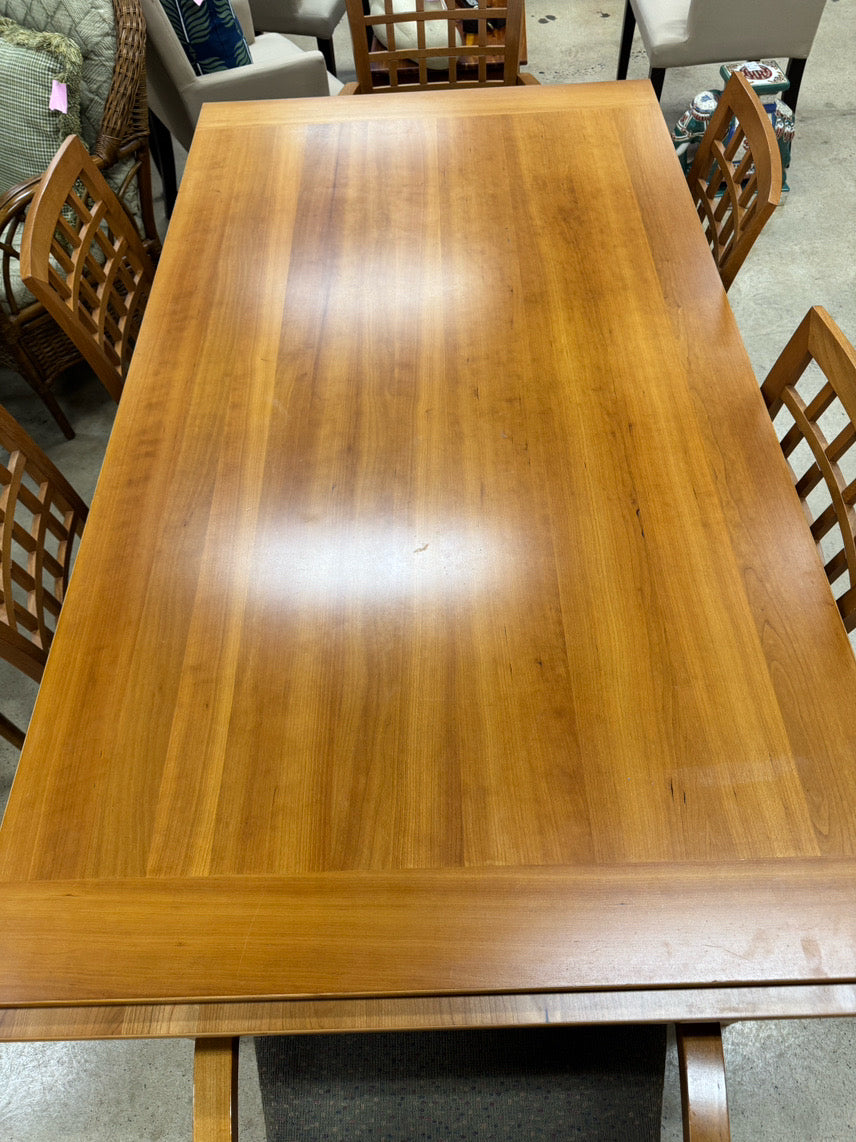 GANGSO Blond Wood Table & 6 Chairs w/ 2 Pullout Leaves
