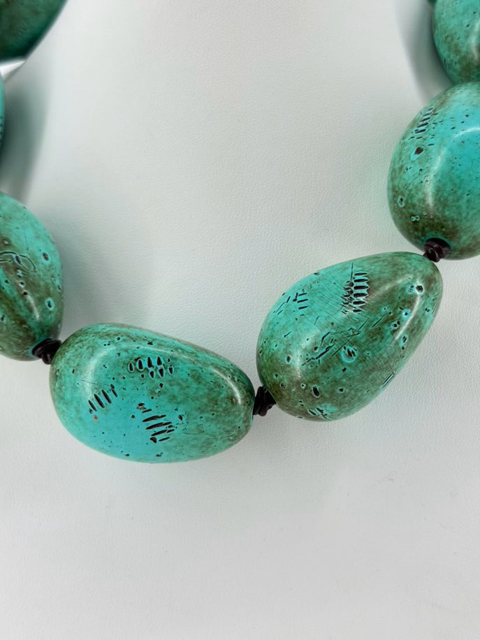RALPH LAUREN Blue Beaded Necklace w/ Button Closure