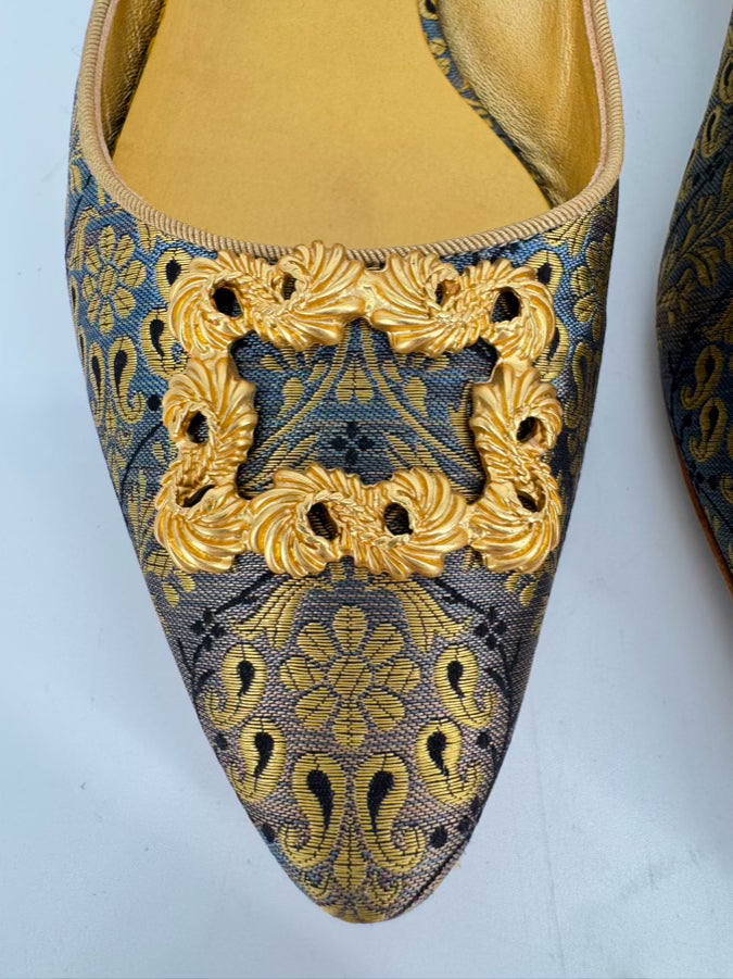MANOLO BLAHNIK Size 39 Blue & Gold Paisley Flats