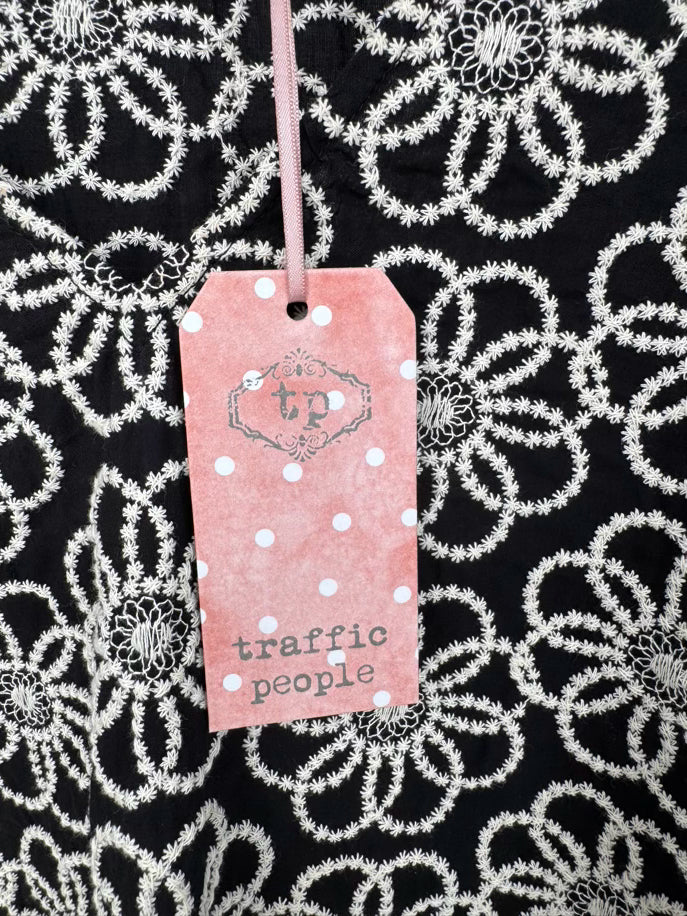 TRAFFIC PEOPLE Size S/M Black Embroidered 2-Piece Set NWT