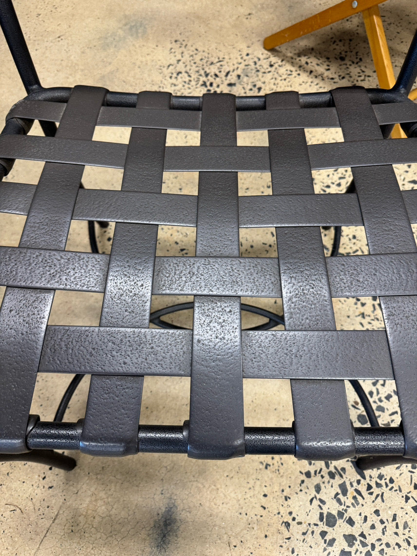 BROWN JORDAN Brown Aluminum Round Glass Top Table & 4 Chairs