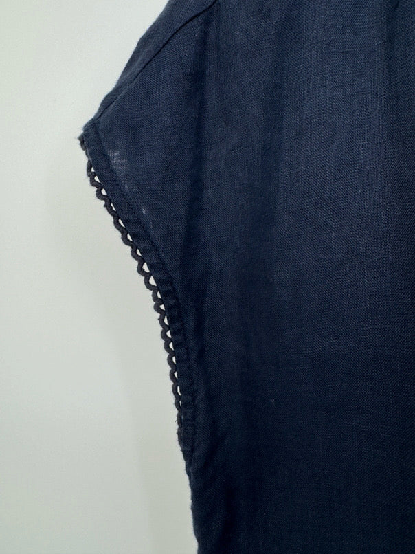TORY BURCH Size M Navy Embroidered Neck Tunic