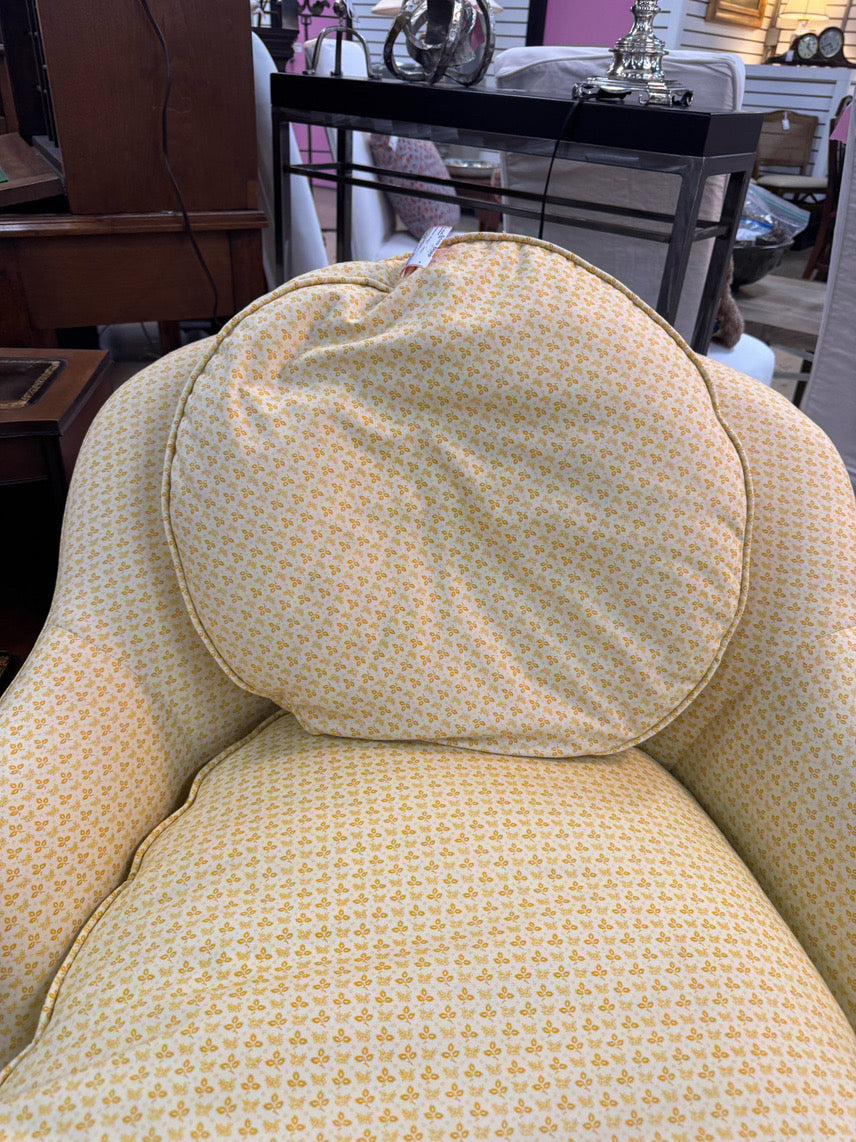 Yellow Foliage Print Down Cushion Chaise