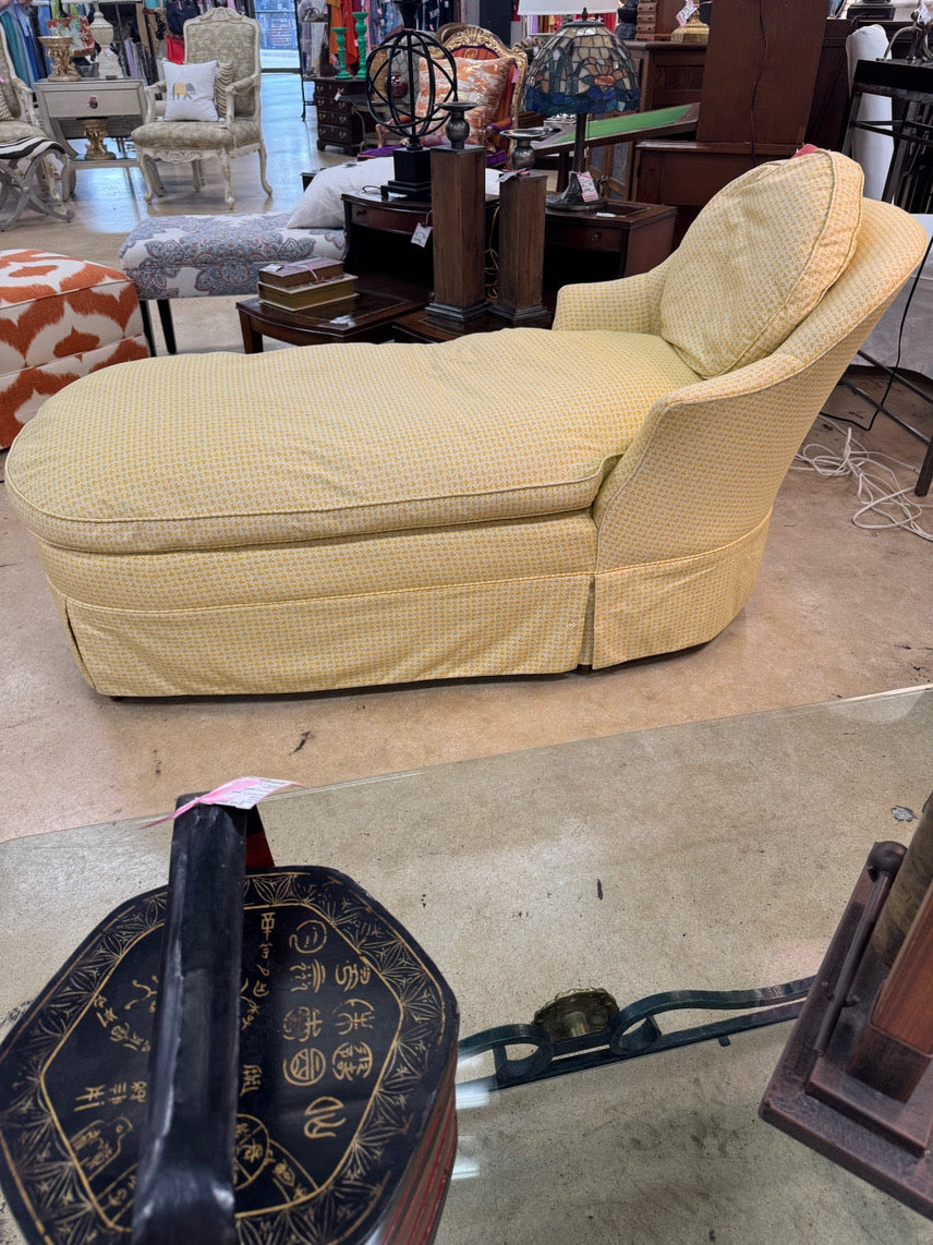 Yellow Foliage Print Down Cushion Chaise