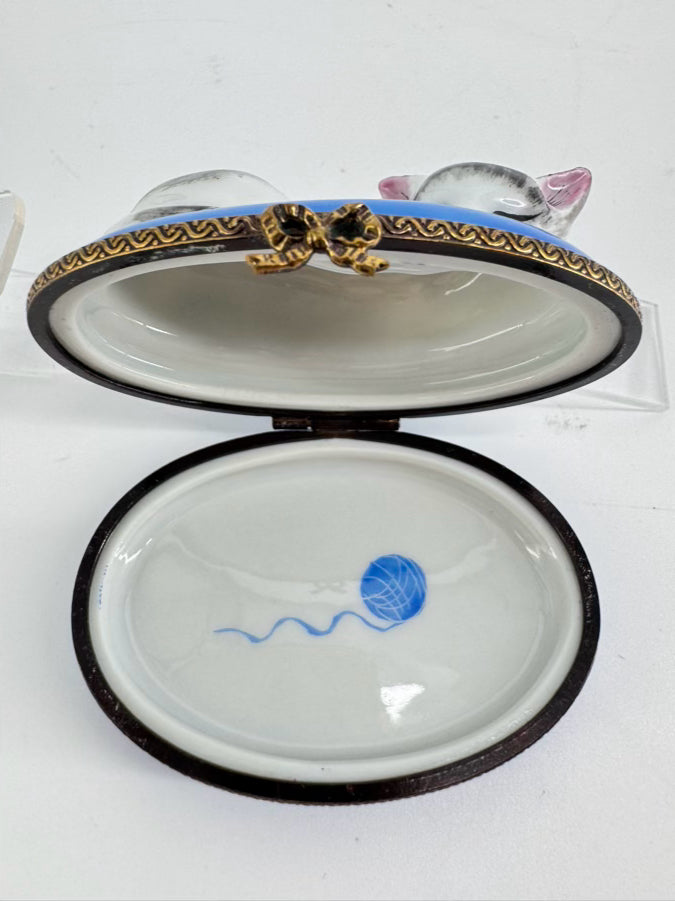 LIMOGES Black, White & Blue Cat on Blanket Ceramic Trinket Box