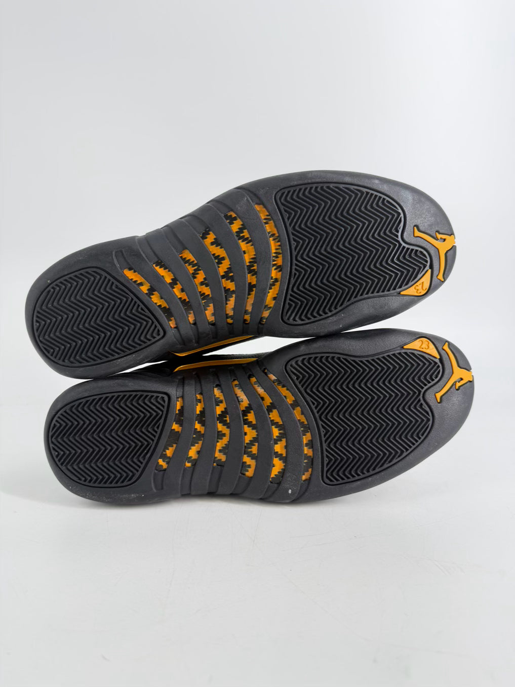 NIKE AIR JORDAN 12 Retro Black Taxi Size Men's 11.5 Black & Yellow Sneakers