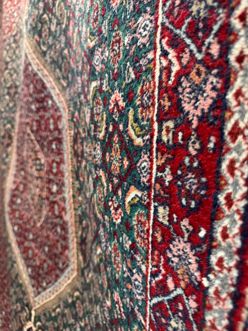 INDIA Green & Red Hand Knotted Wool Oriental Rug