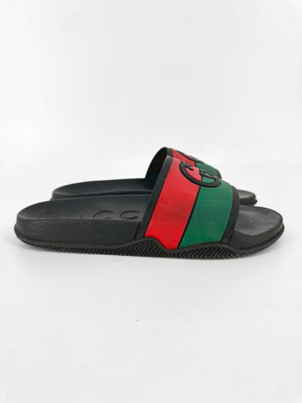 GUCCI Size 8.5 Black, Red & Green Rubber Slides