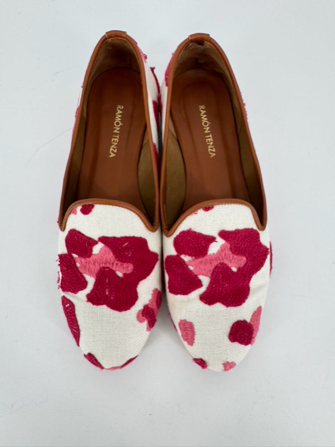 RAMON TENZA Size 7.5 White & Red Embroidered Flats