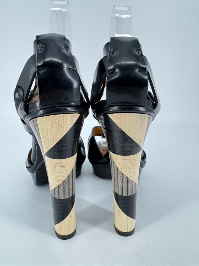 RALPH LAUREN PURPLE LABEL Size 39 Black Patent Leather Pumps