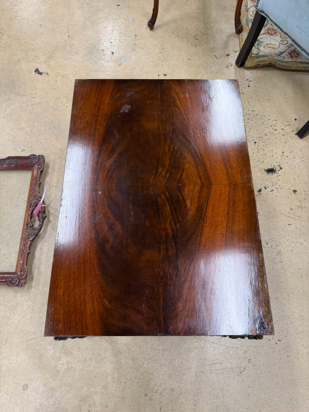 ANTIQUE Queen Ann Wood Carved Coffee Table w/ Removable Glass Serving Tray