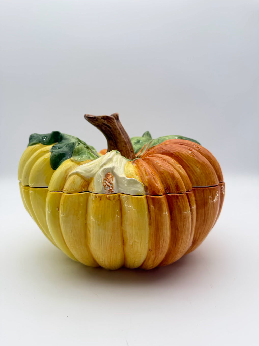 VIETRI Orange Pumpkin Bakeware