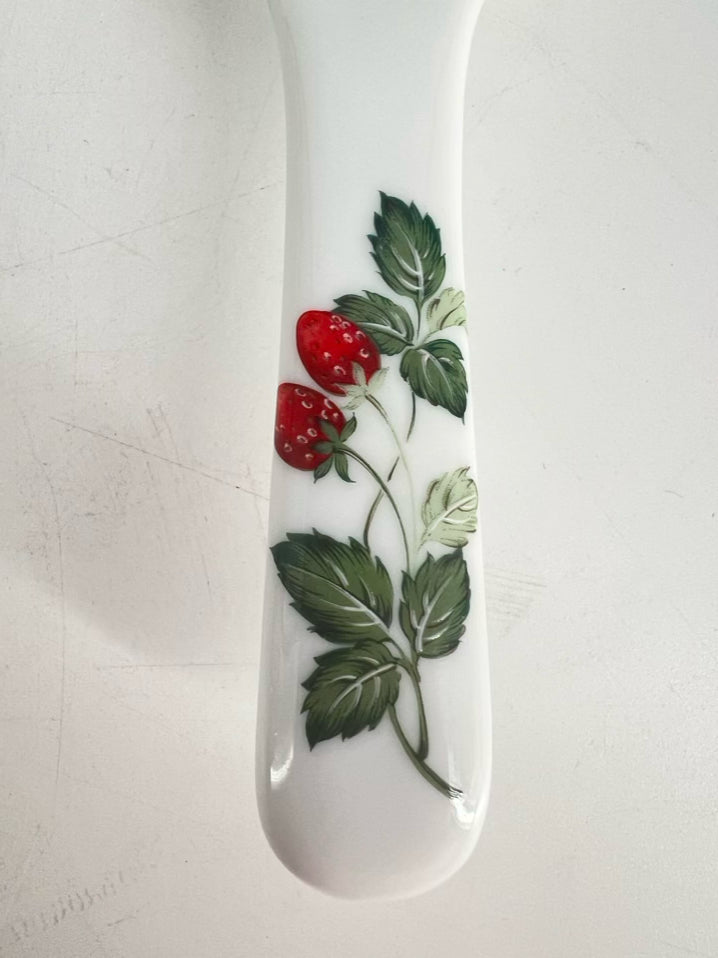 ANDREA by SADAK White, Red & Green Ceramic Strawberries Pie Plate w/ Matching Server