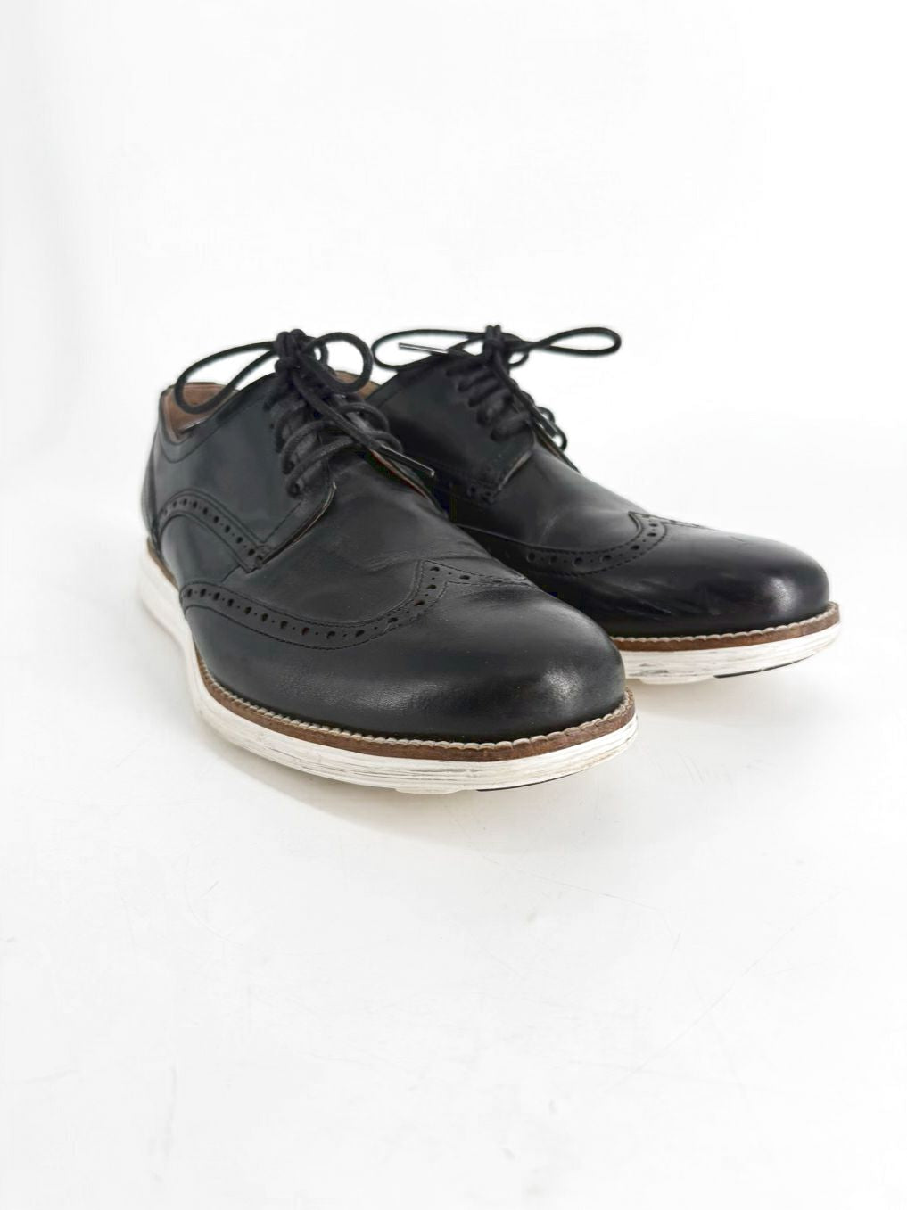 COLE HAAN Size 10 Black Leather Casual Shoes