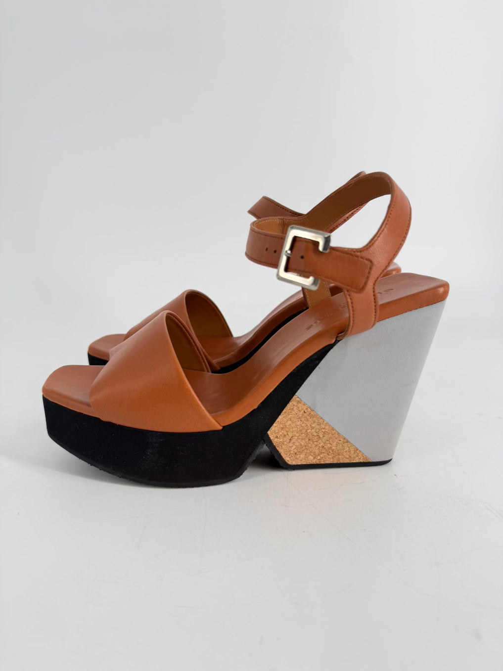 CLERGIE Size 39.5 Cognac Heels