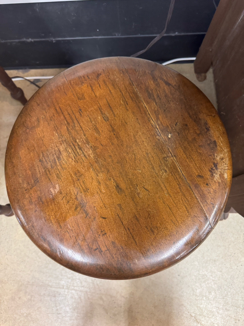 Wood Round Ball & Claw Feet Piano Stool