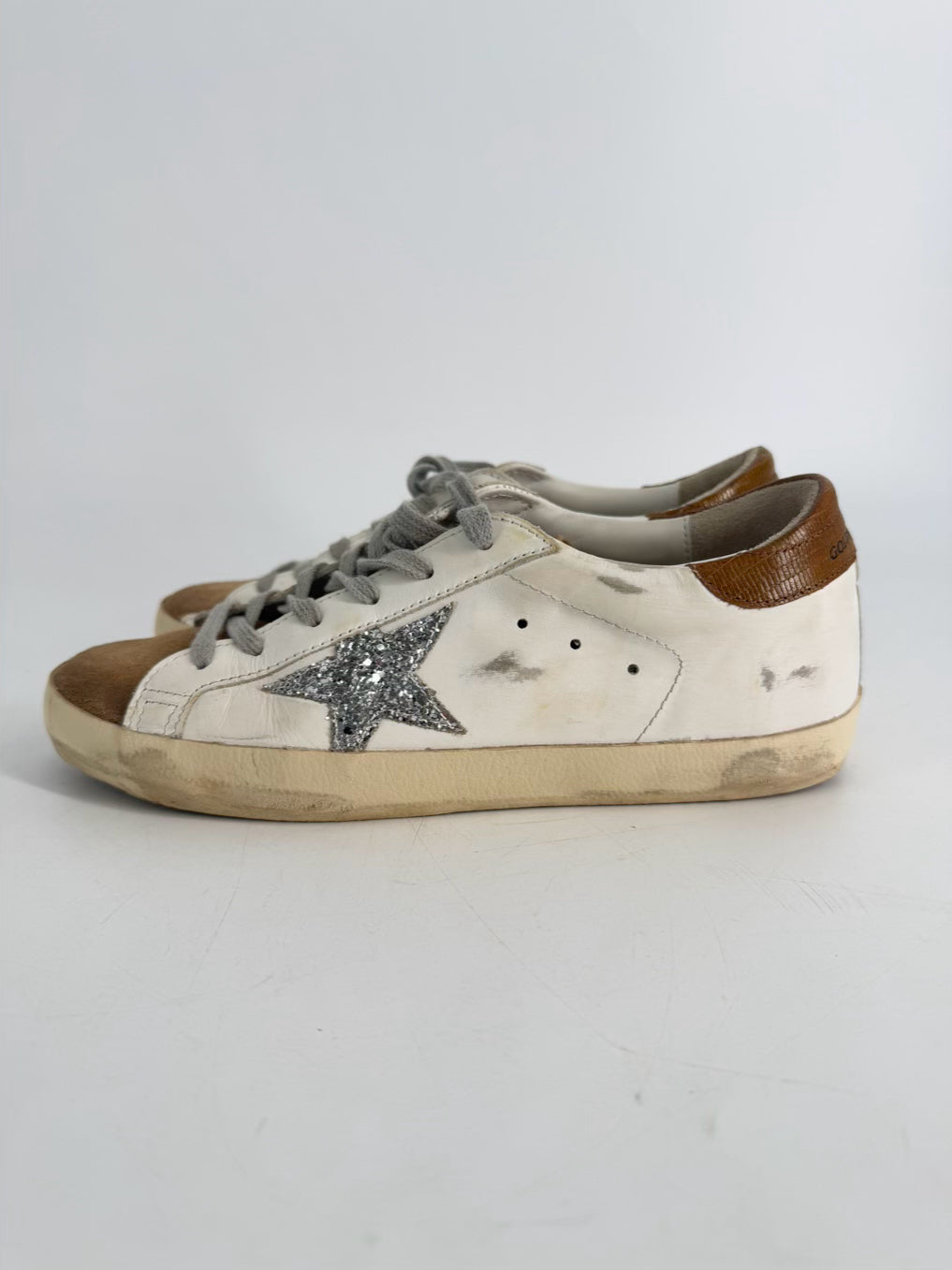 GOLDEN GOOSE Size 39 White & Beige Star Casual Shoes