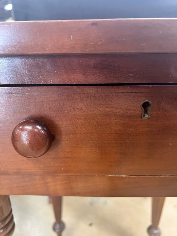 ANTIQUE Wood End Table w/ Drawer