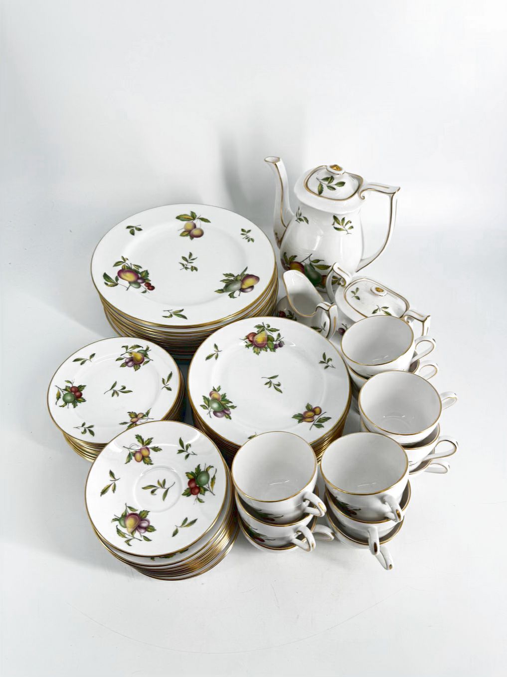 SPODE White, Green & Pink Bone China Blenheim 5 Piece Dinnerware Setting For 12 w/ Serving Pieces
