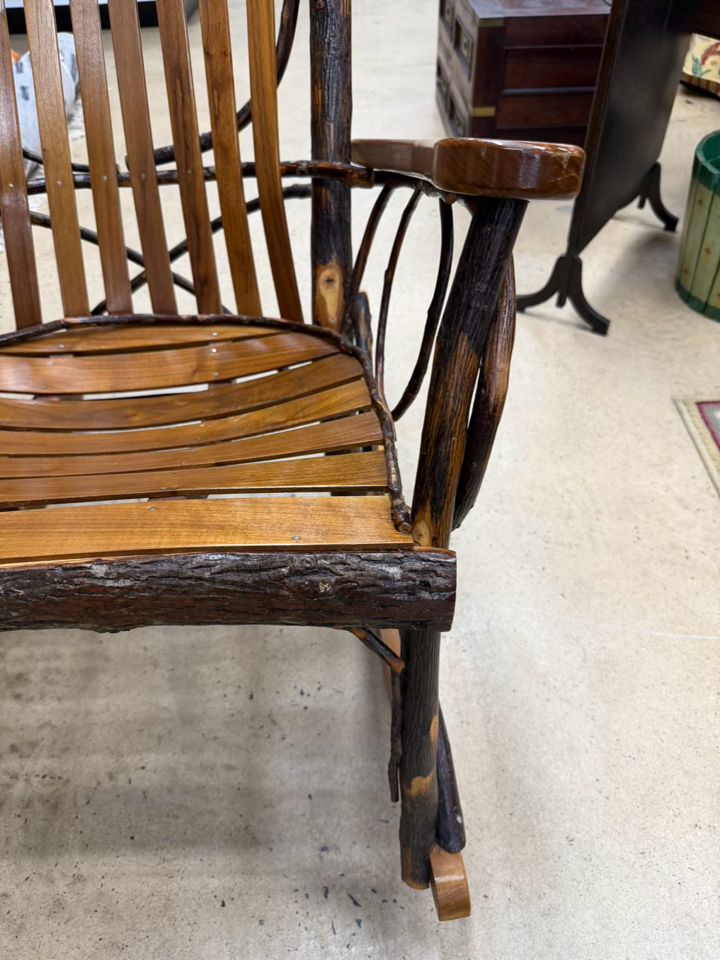 Light Wood Amish Style Chair