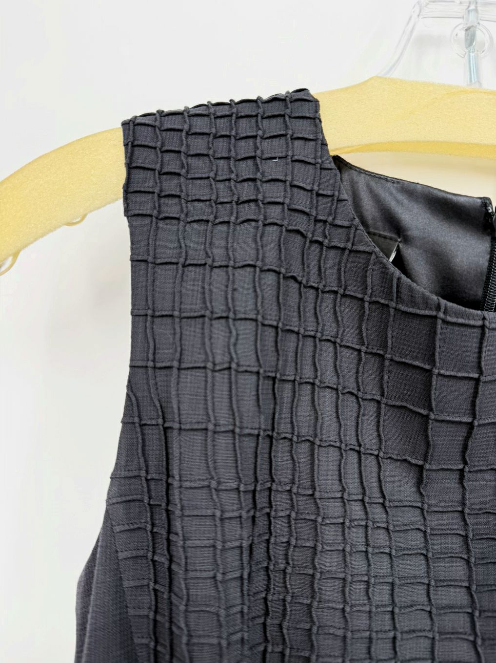AKRIS Wmn's Size 6 Graphite Silk Grid Print Sleeveless Midi-Dress