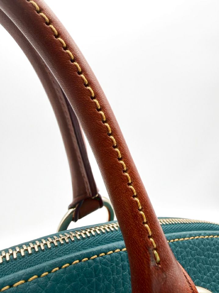 DOONEY & BOURKE Teal Tassel Purse w/ Wristlet