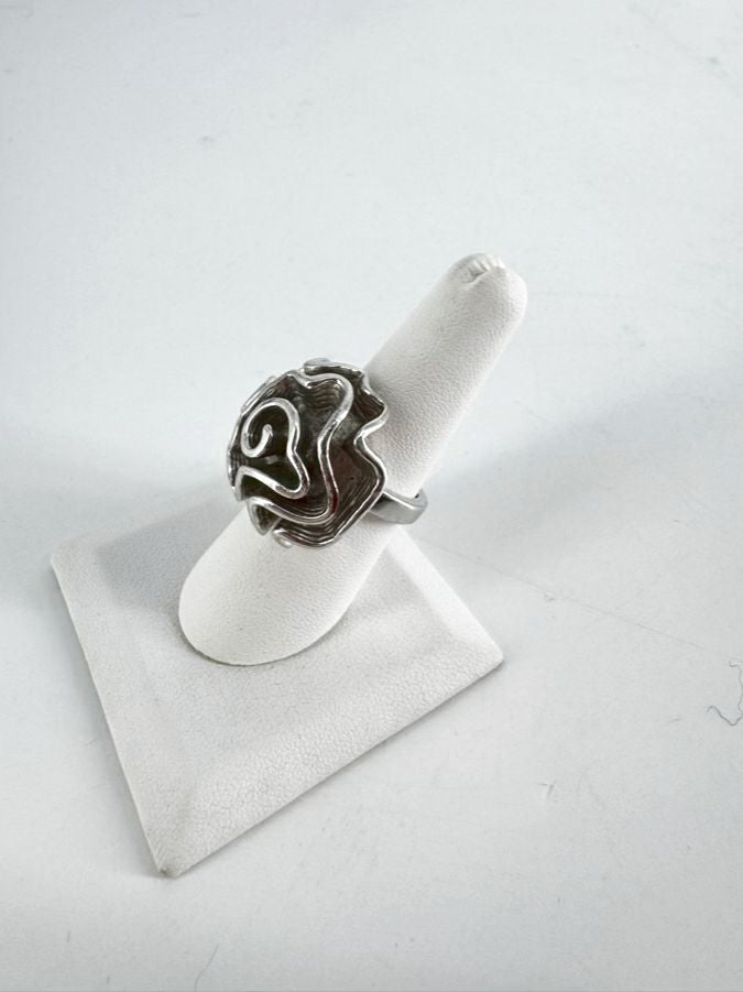 18K Abstract Rose Design Ring