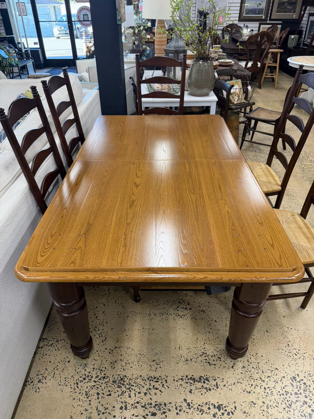 WILLIAMS SONOMA  Light & Dark Wood Farm House Dinning Table & 6 Ladder Back Chairs w/ Leaves