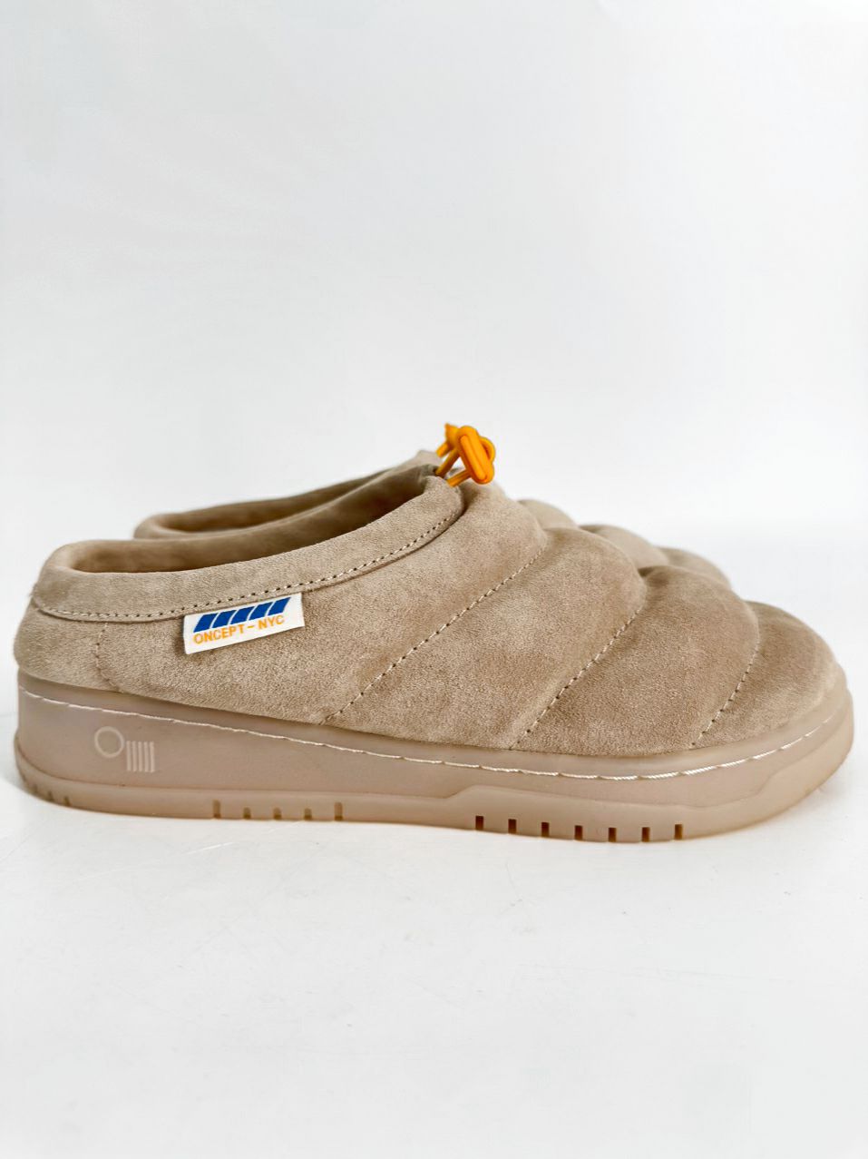ONCEPT Size 7 Sand Suede Chicago Slippers