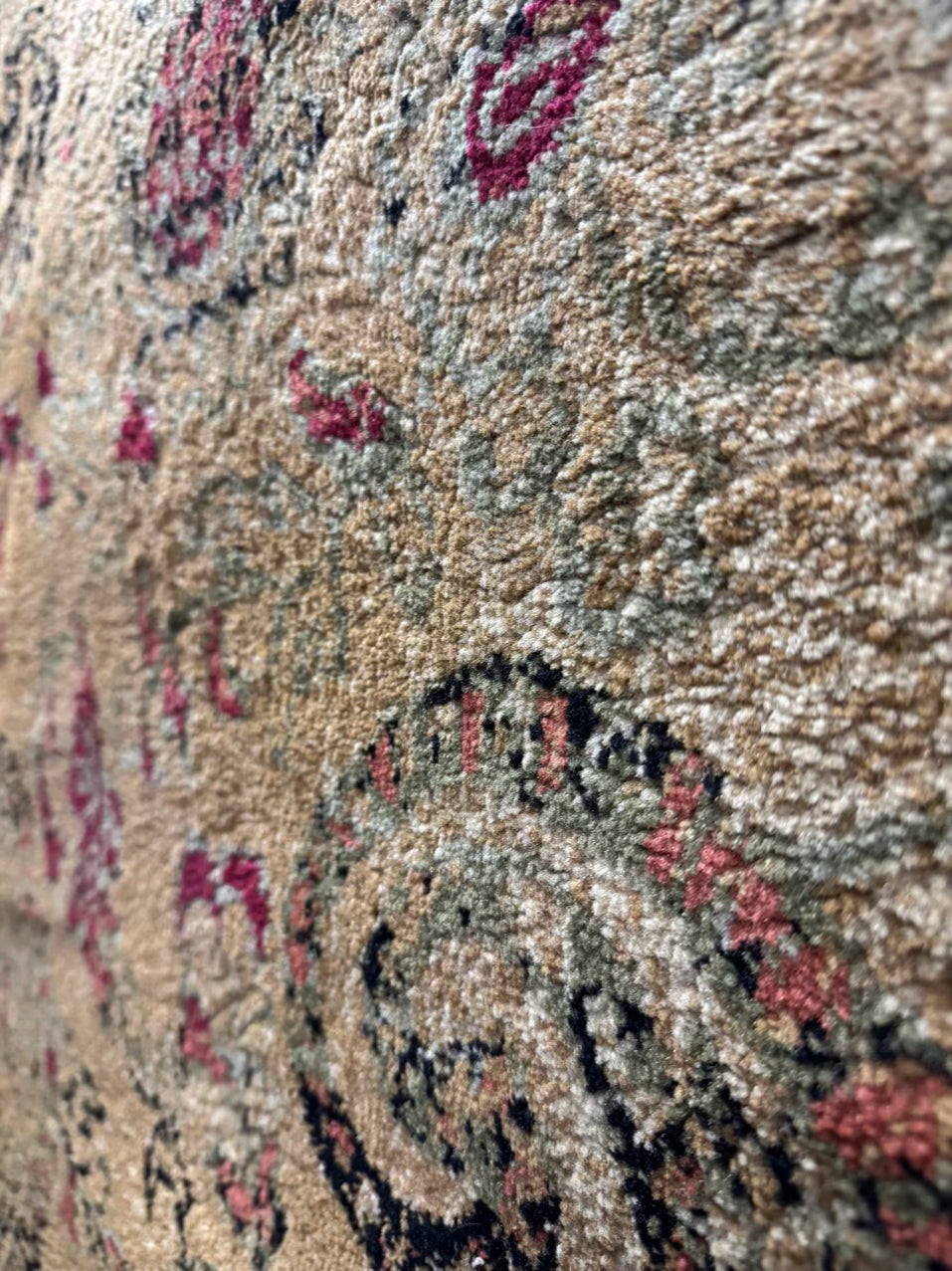 SAFAVIEH Gold & Red Oriental Detail Lyndhurst Round Area Rug