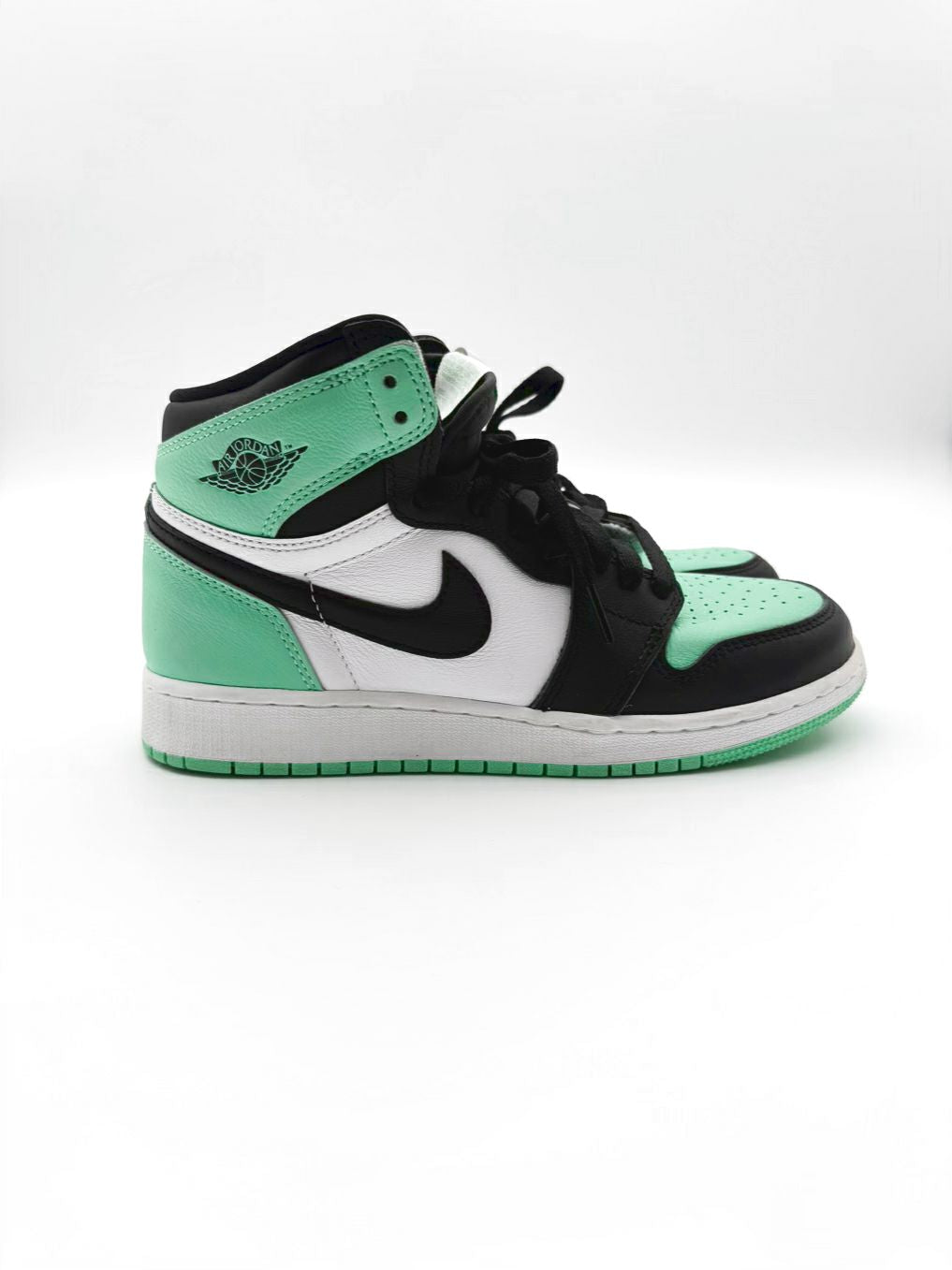 NIKE AIR JORDAN Retro High OG Green Glow Size Youth 6.5 Teal & Black Sneakers