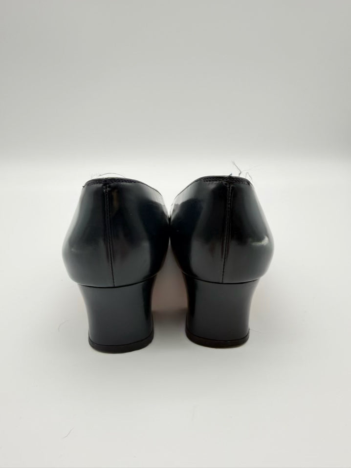 SALVATORE FERRAGAMO Size WMNS 8 Navy Leather Kitten heels