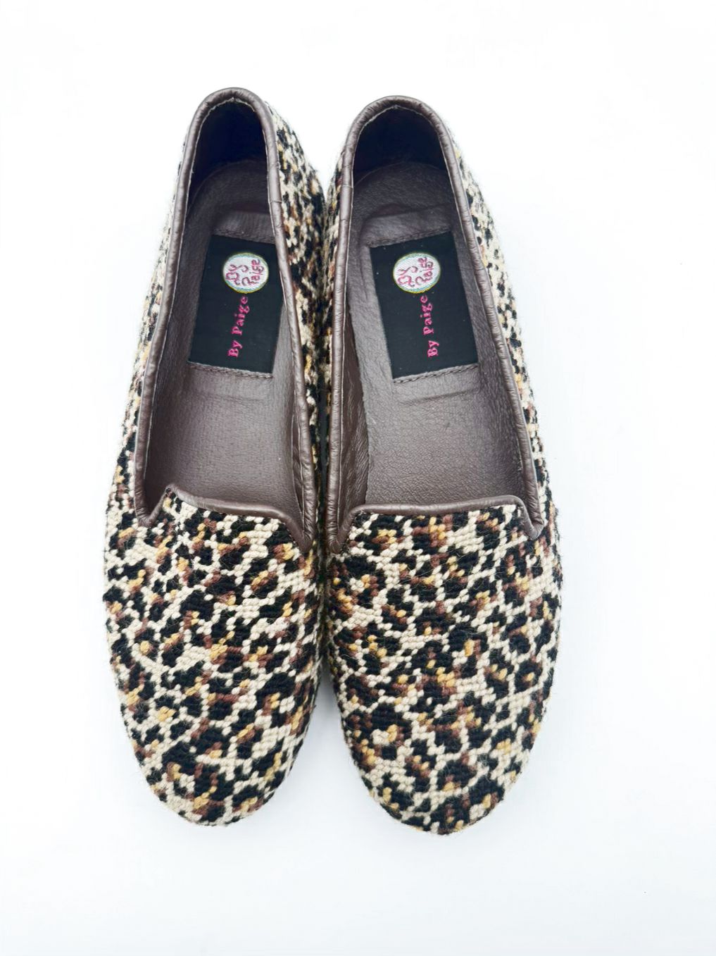 BY PAIGE WMNS Size 7.5 Brown & Cream Needlepoint Animal Print Loafers