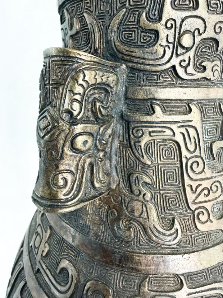 Bronze Asian Wine Vessel Style Lamp w/ Shade
