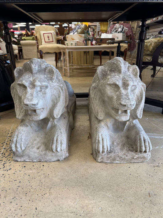 Gray Concrete Pair of Lions