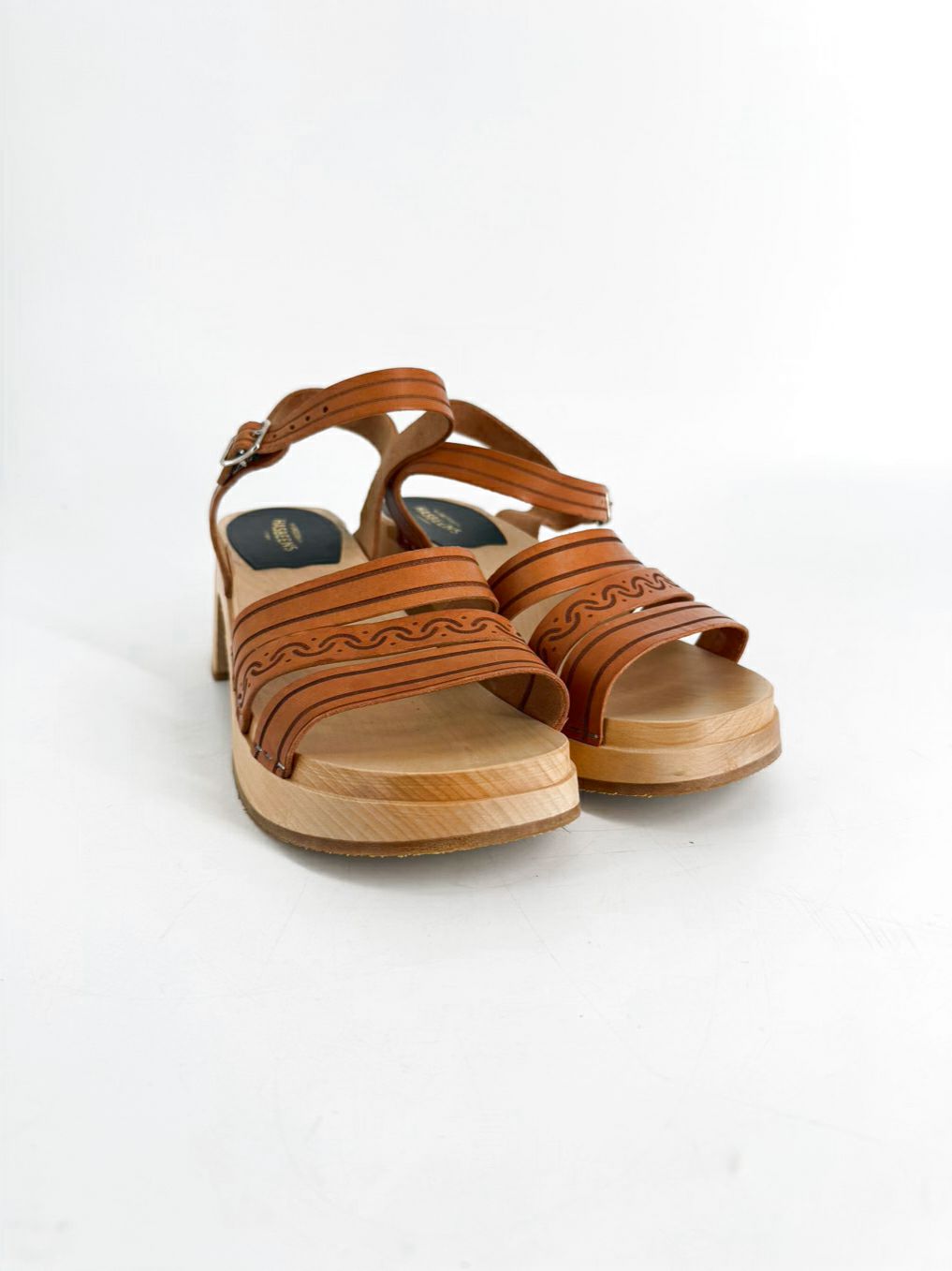 HASBEENS Size 38 Camel Leather Sandals